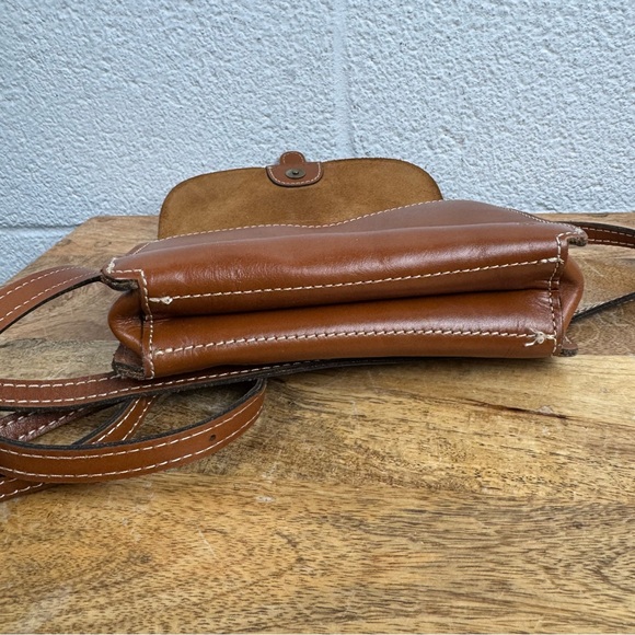 Patricia Nash Florence Tooled Leather Crossbody Bag | Style P06107 - Picture 6 of 11